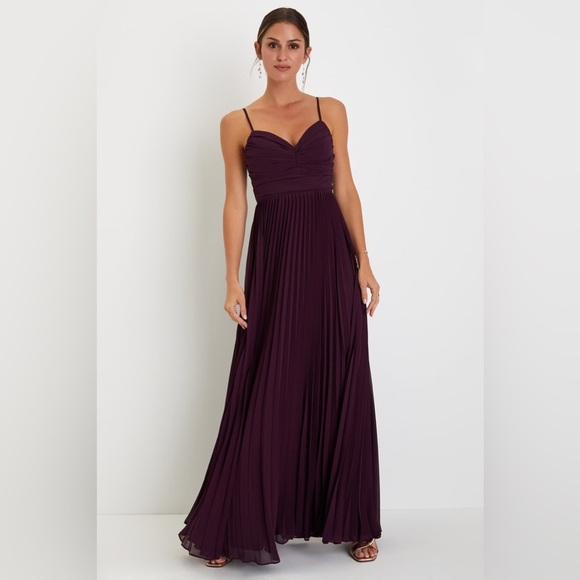 Lulus chiffon pleated burgundy plum maxi dress nwot